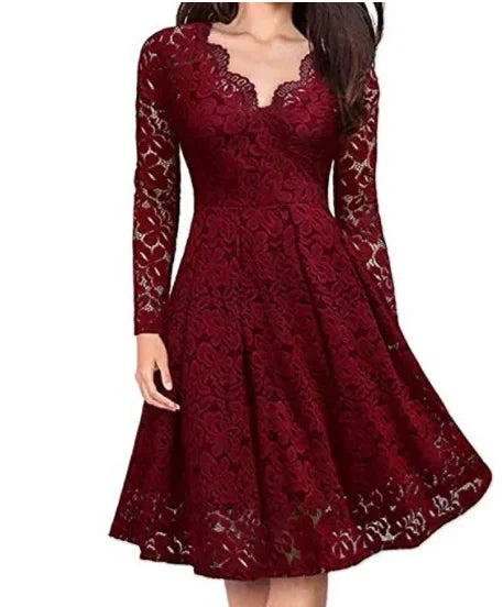 Robe en dentelle avec décolleté en V - Lara