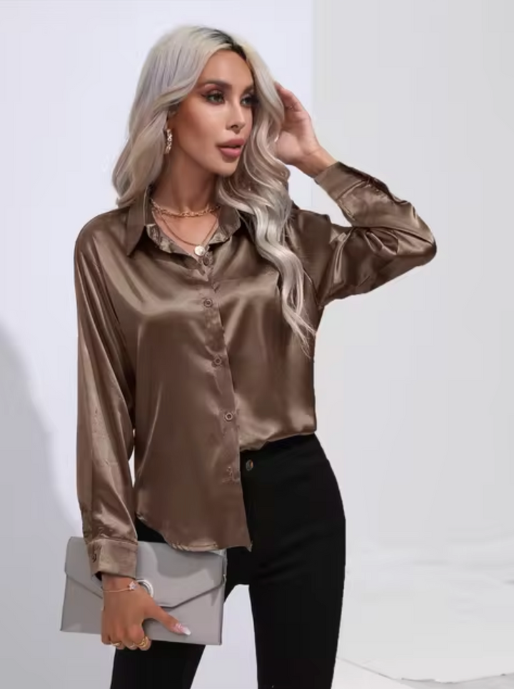 Blouse en satin à manches longues