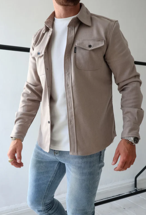 Veste en chemise avec patte de boutonnage