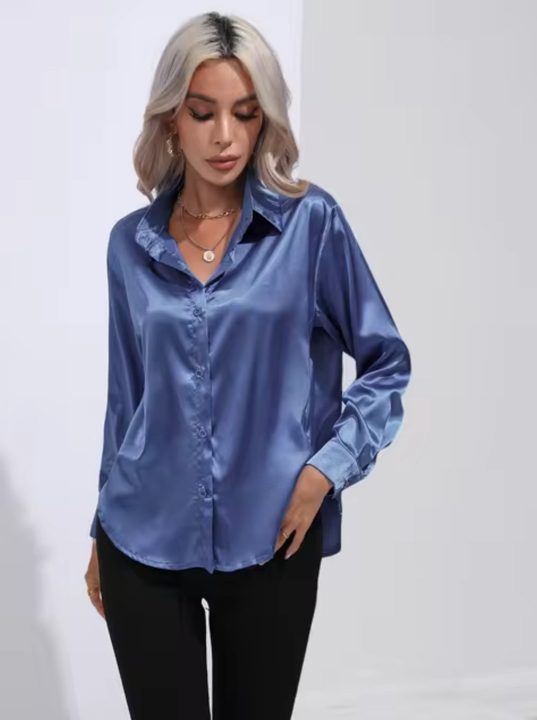 Blouse en satin à manches longues