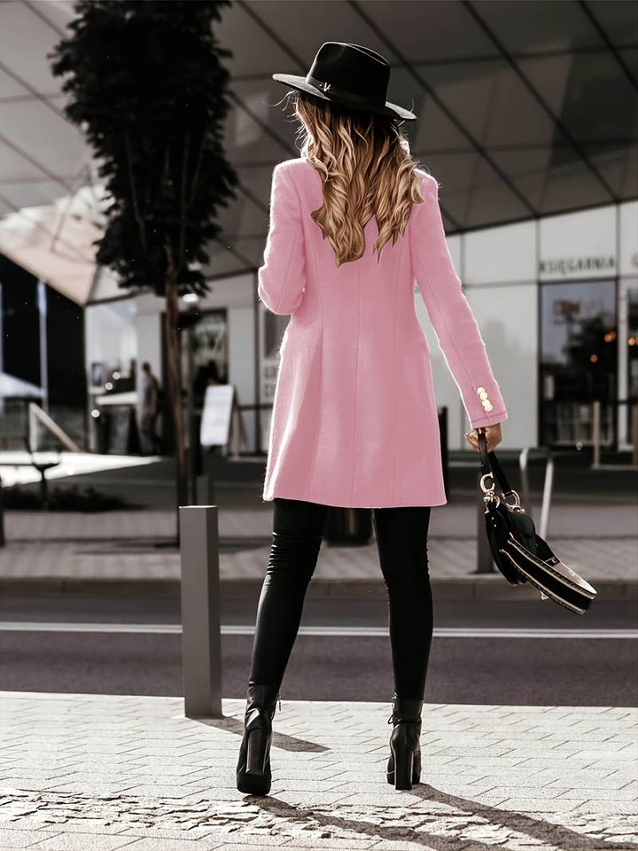 Manteau en laine cintré pour une coupe flatteuse