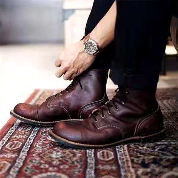 – Bottes à lacets pour hommes
