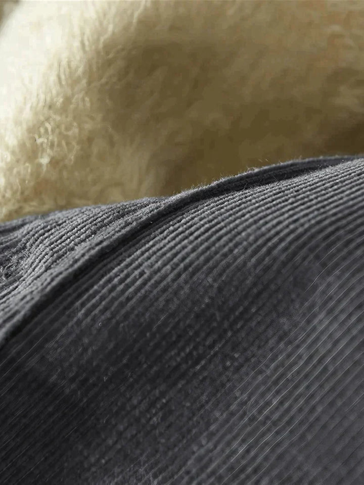 Chemise douce et élégante en velours côtelé