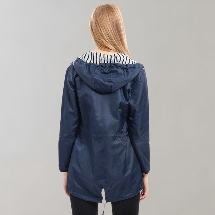 Veste de pluie longue et stylée pour femmes