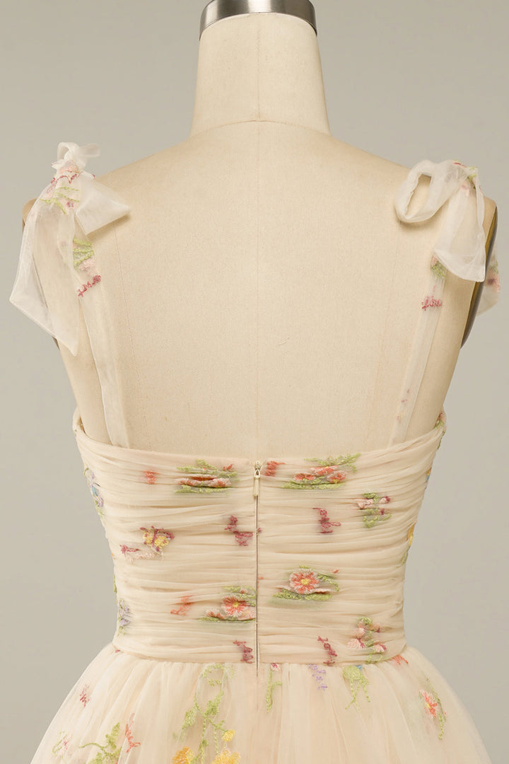 Robe de bal haut de gamme en tulle brodé