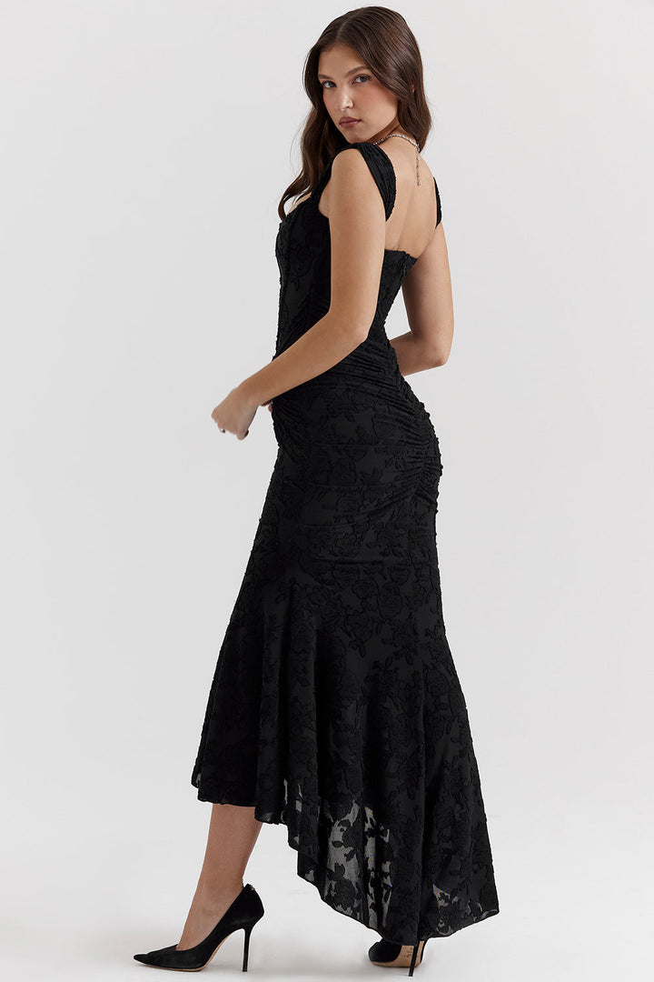 Robe élégante à taille marquée