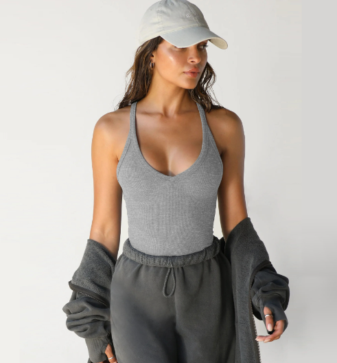 Top séduisant avec style