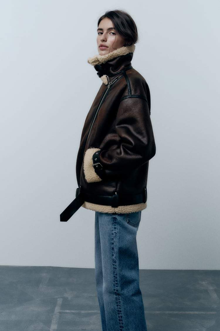 Karina | Veste à revers en matériau synthétique