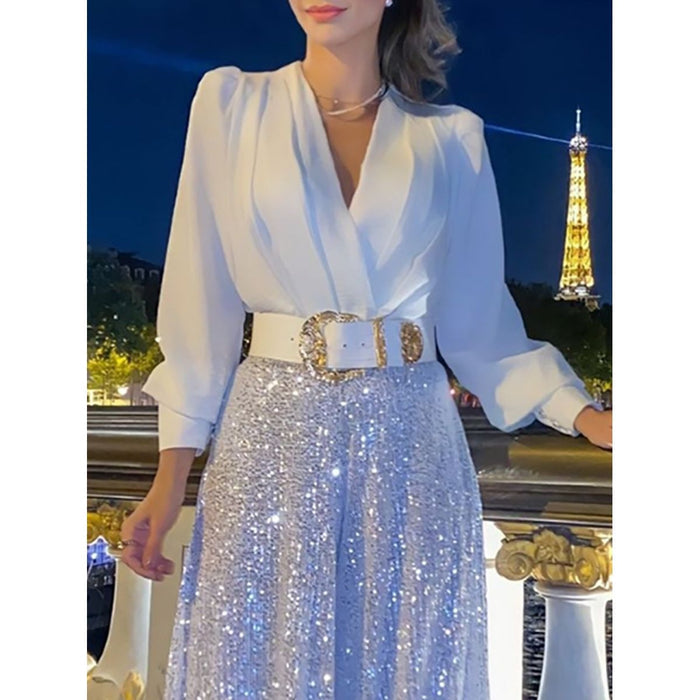 Ensemble deux pièces avec décolleté en V, idéal pour toutes les occasions