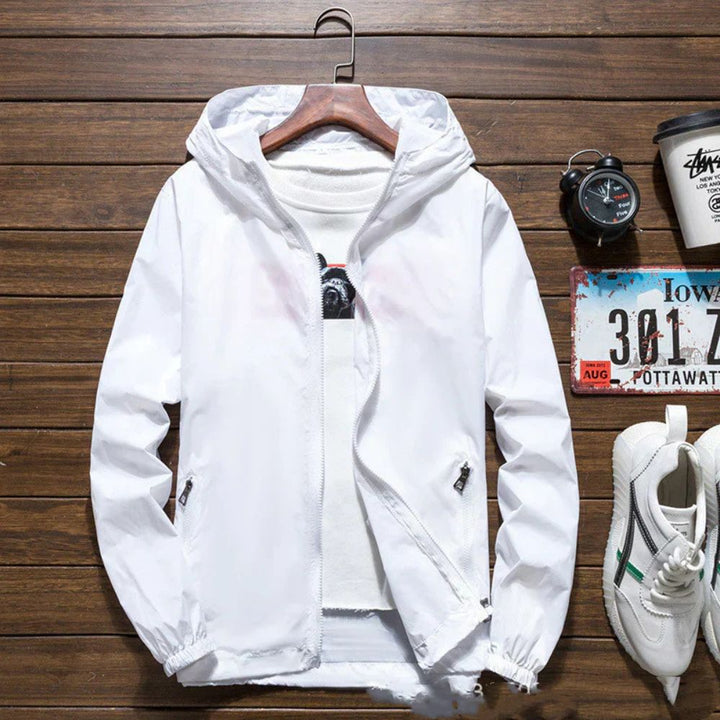 Veste imperméable pour femmes avec capuche